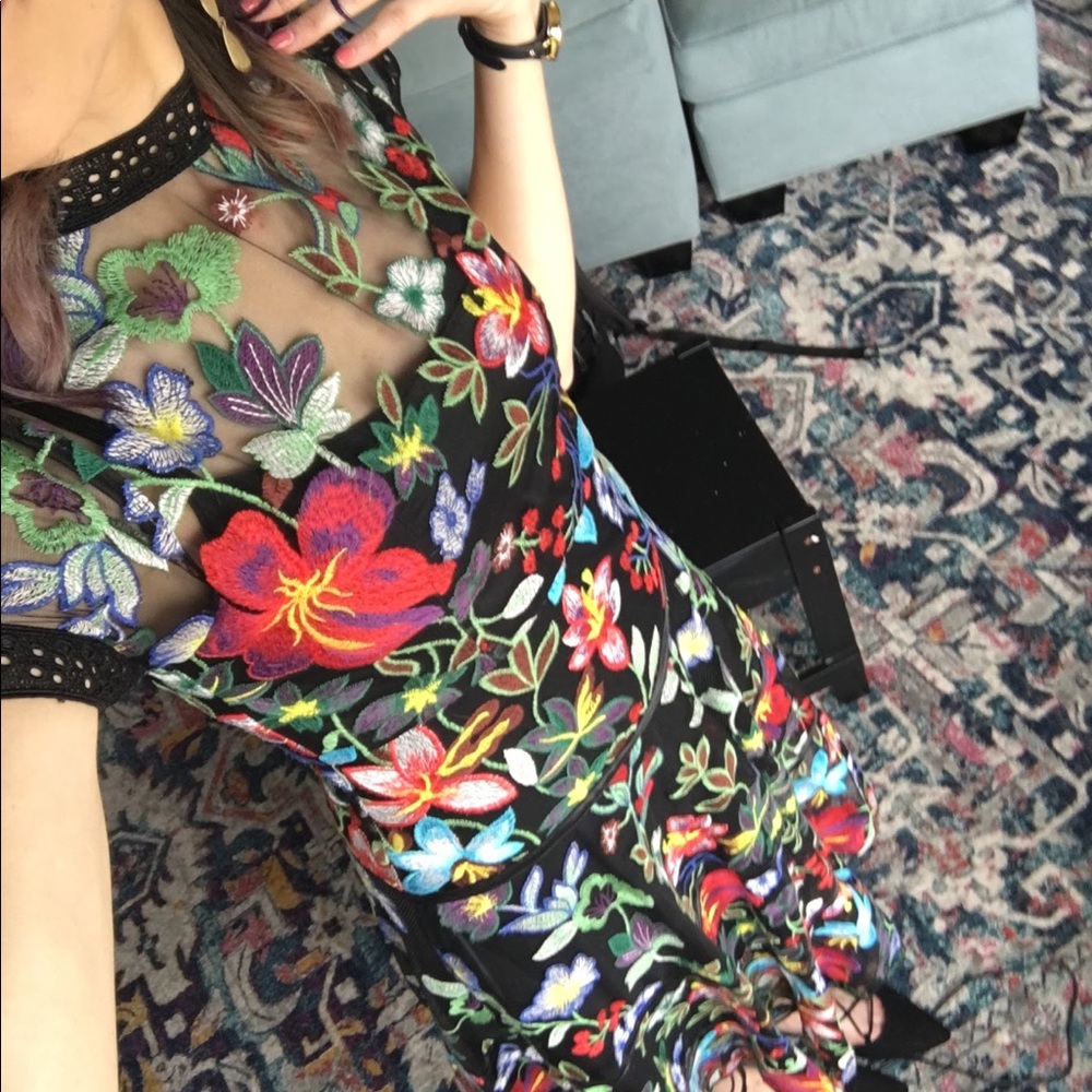 🌼Anthropologie Vone Janine Embroidered Dress 🌼
